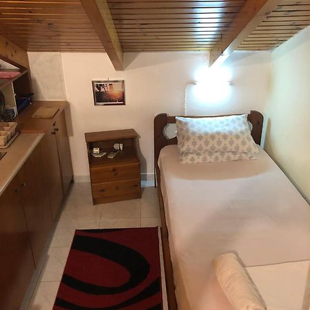 Ion Apartments Messolonghi Single Bed Room Mountain View Loft Mesolóngion Eksteriør billede