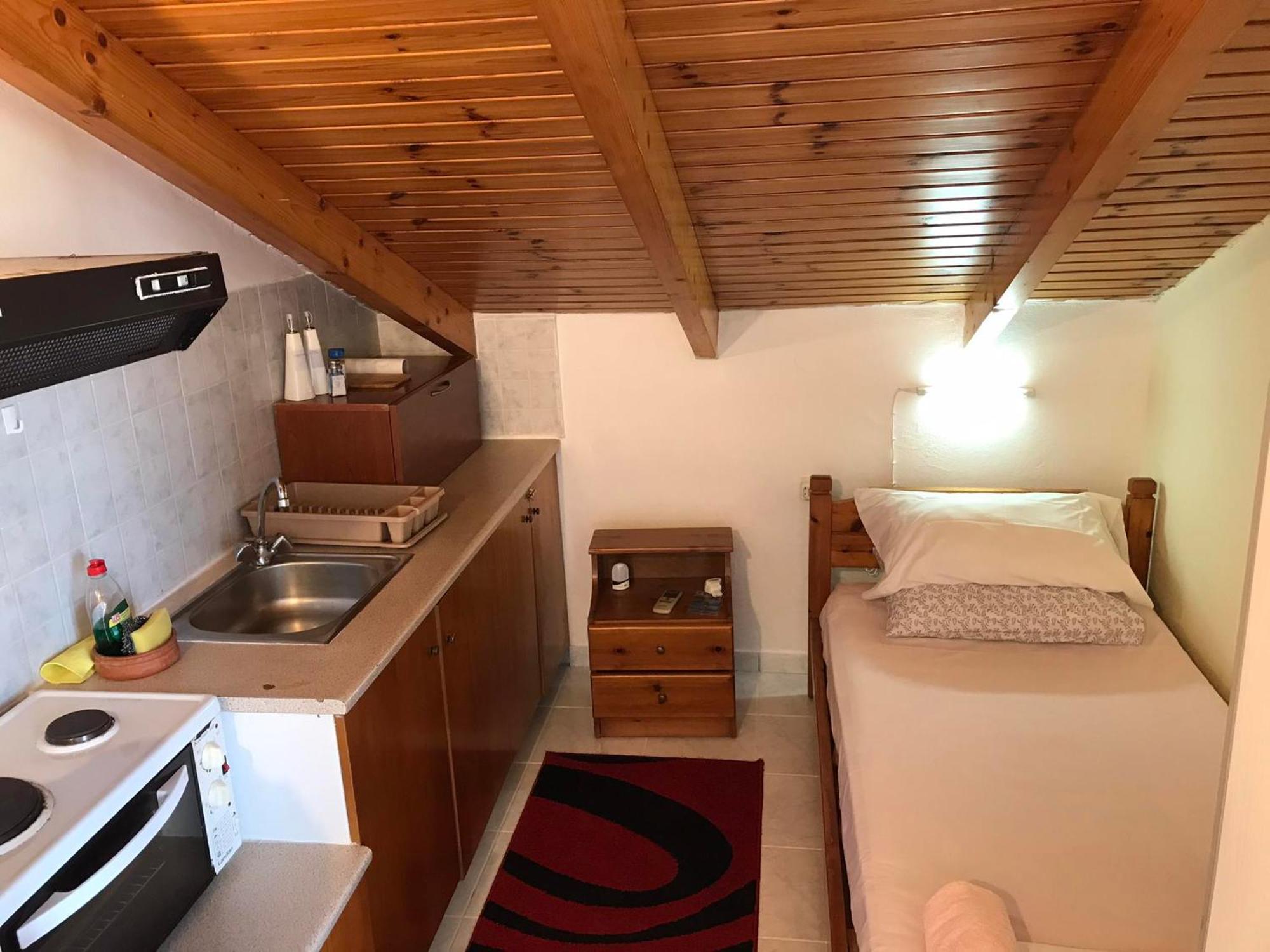 Ion Apartments Messolonghi Single Bed Room Mountain View Loft Mesolóngion Eksteriør billede